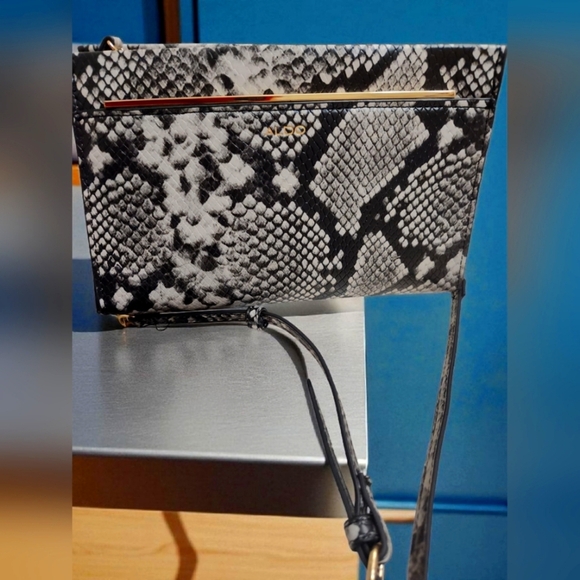 Aldo Snake Print Crossbody - Picture 1 of 3